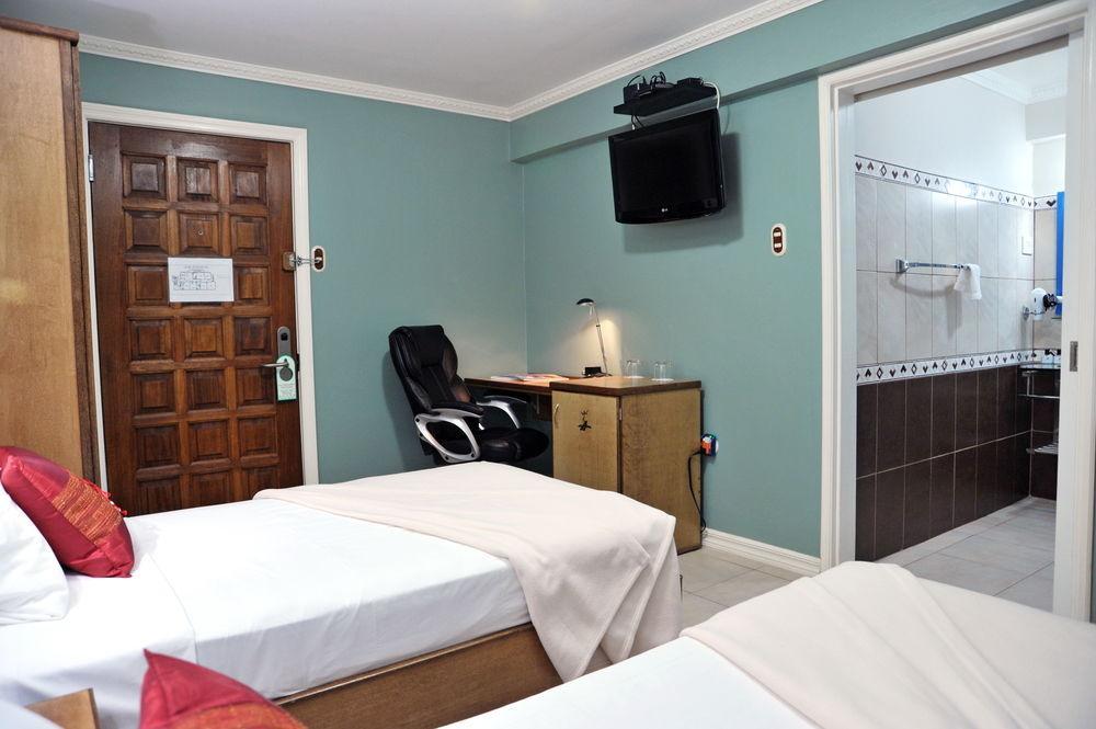 Culture Crossroads Inn Port of Spain Kültér fotó