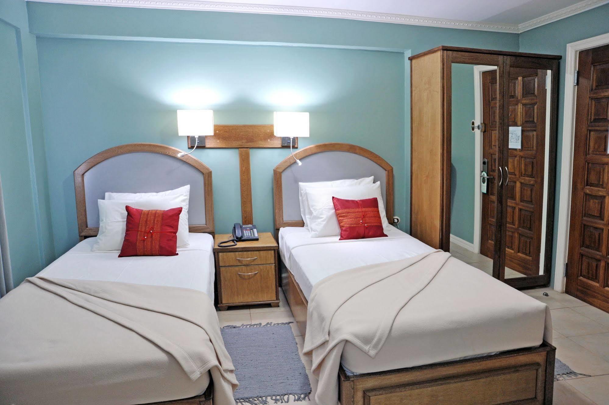 Culture Crossroads Inn Port of Spain Kültér fotó